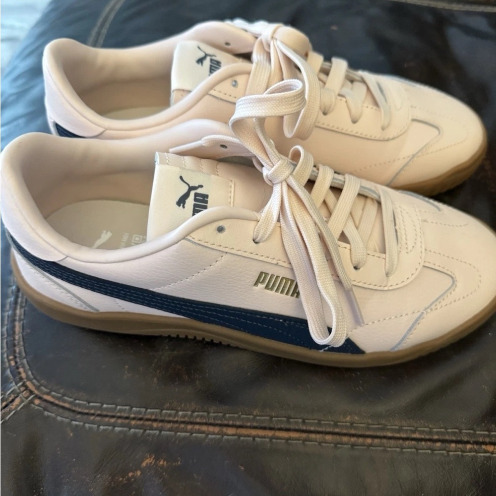 Puma Club 5v5 Pink And Navy Leather Lightweight Training Casual Shoe Sneaker 8